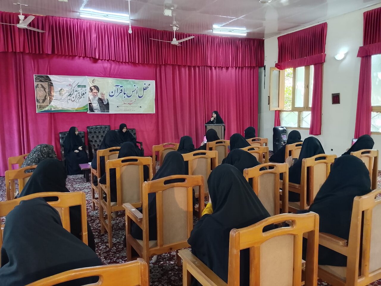 سکردو؛ 12روزہ ”تربیتِ معلمِ قرآن" ورکشاپ کا انعقاد:معلمِ قرآن کا علمی استعداد کے ساتھ تدریسی مہارت اور قرآنی اخلاق سے آراستہ ہونا ناگزیر، ڈاکٹر تسنیم موسوی