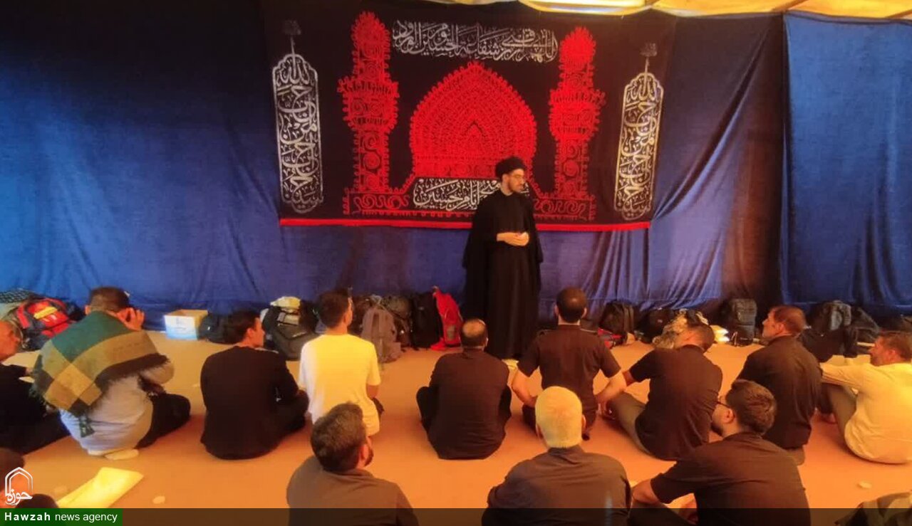 فعالیت‌های تبلیغی گروه «صافی صفا» در نجف با محوریت نماز، معرفت و پاسخ‌گویی به زائران