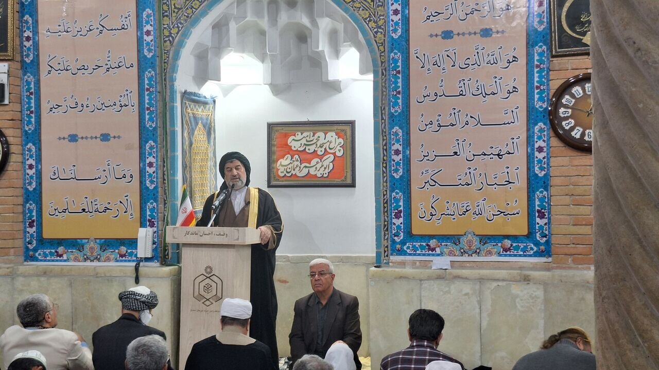 ماموستا حسینی: دشمن با وجود همه جنایت‌ها، در دسترسی به اهداف خود ناکام مانده است