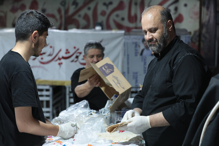 تصاویر/ خدمت رسانی موکب امامزادگان قم در سامرا