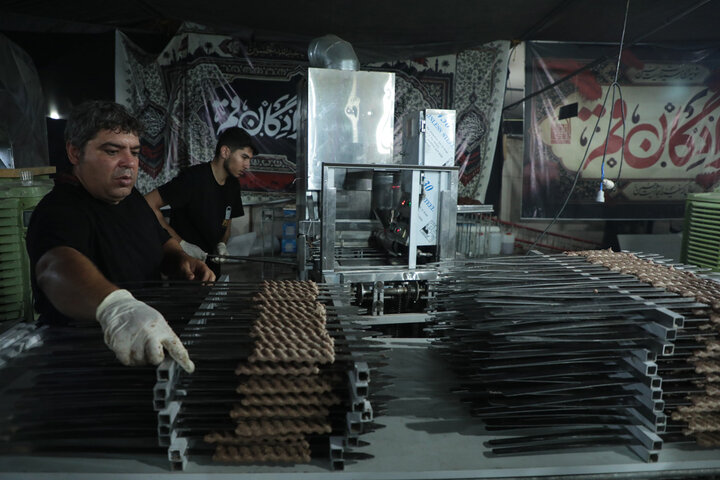 تصاویر/ خدمت رسانی موکب امامزادگان قم در سامرا