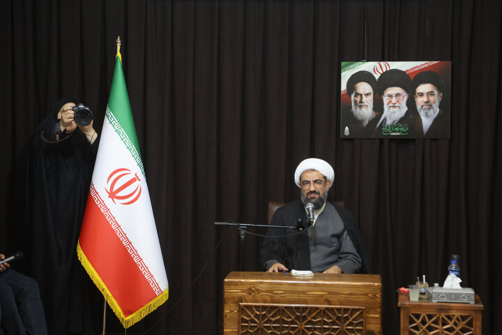 تصاویر / دیدار خبرنگاران همدانی با امام جمعه همدان