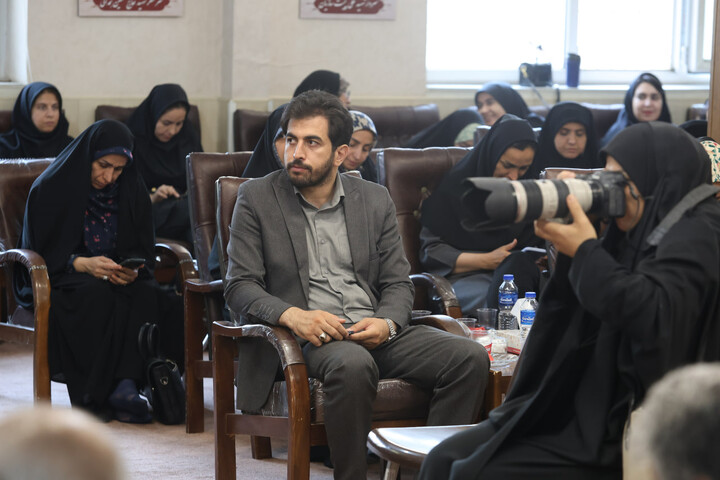 تصاویر / دیدار خبرنگاران همدانی با امام جمعه همدان