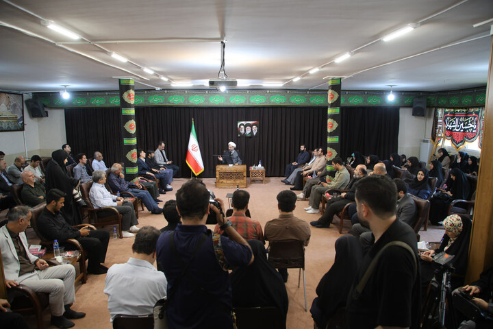 تصاویر / دیدار خبرنگاران همدانی با امام جمعه همدان