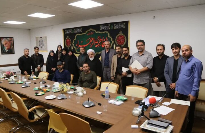 تصاویر / تجلیل ازب خبرنگاران توسط امام جمعه آبیک