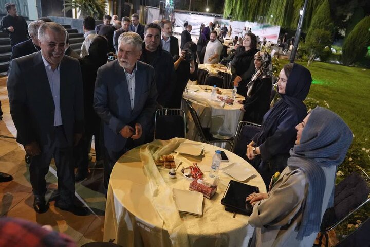 تصاویر/ مراسم پاسداشت رو خبرنگار در تهران