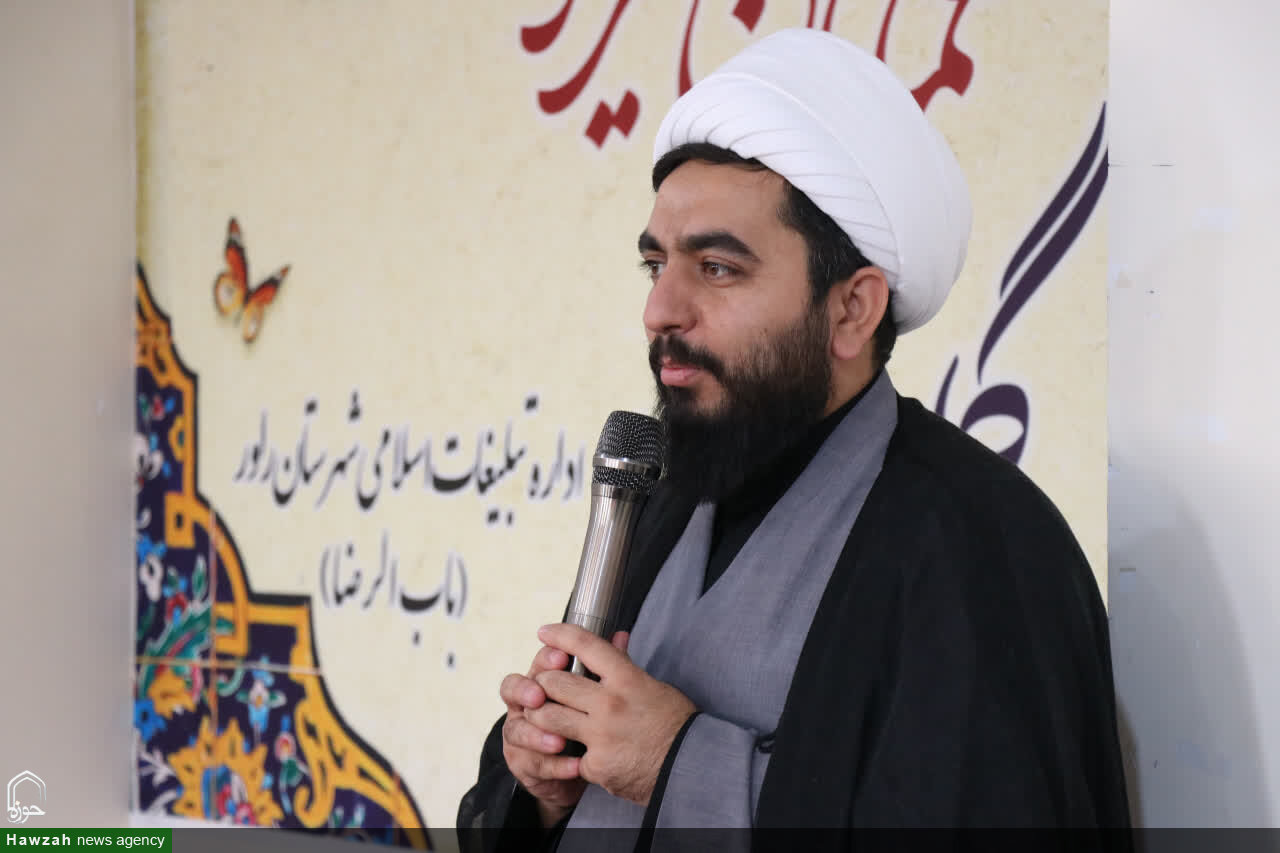 خبرنگاران با قلم متعهد خود، مسیر آگاهی و بصیرت را هموار می‌کنند