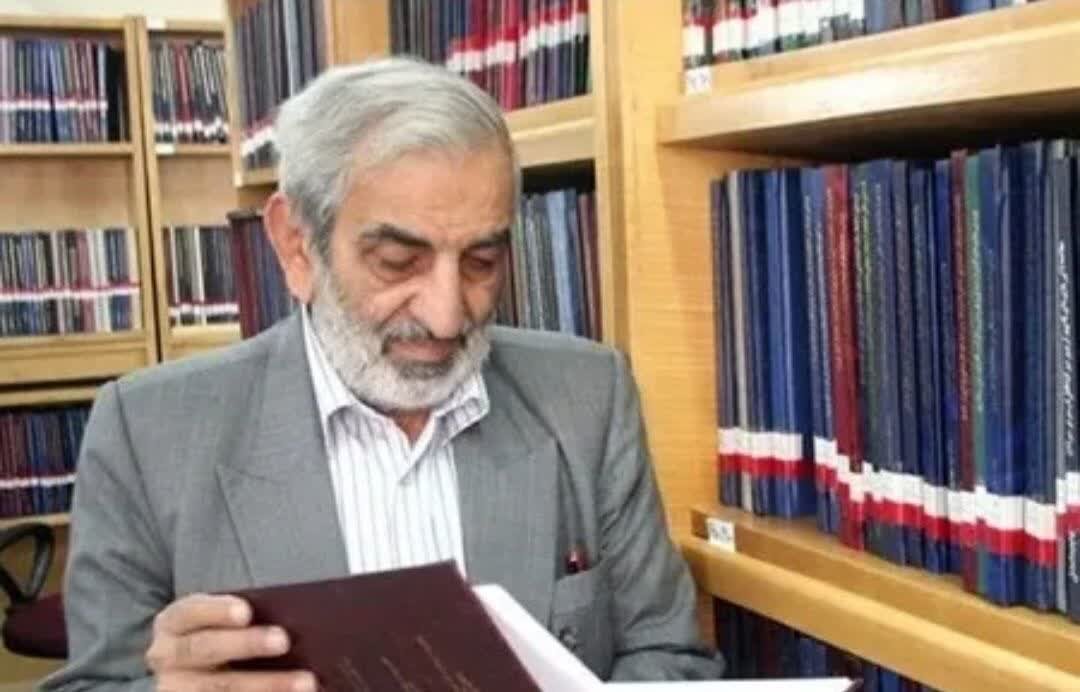 دکتر قائمی امیری ، ارائه دهنده خدمات فرهنگی و علمی به نظام جمهوری اسلامی