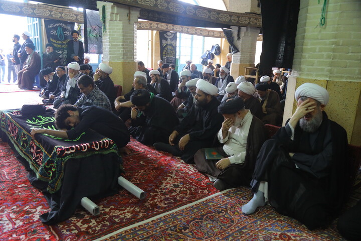 Cerimonia funebre per l’Hojjatoleslam Seyyed Sadra Hashemi, docente del Seminario di Qom