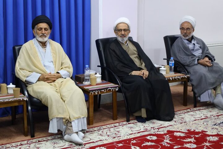 تصاویر/ دیدار جمعی از طلاب و روحانیون بخش دودانگه ساری با نماینده ولی فقیه در مازندران