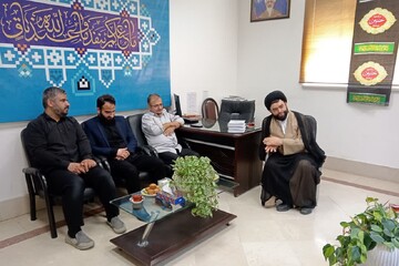 تصاویر/ تجلیل از طلاب خبرنگار در دفتر آیت الله العظمی جوادی آملی در آمل