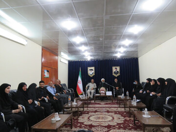 تصاویر/ آیین تجلیل از خبرنگاران شهرستان دشتستان با حضور امام جمعه شهرستان
