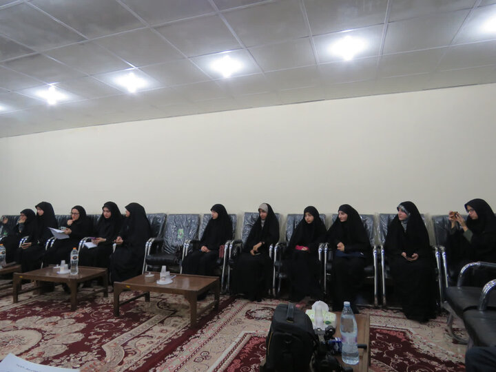 تصاویر/ نشست امام جمعه شهرستان دشتستان با خبرنگاران این شهرستان