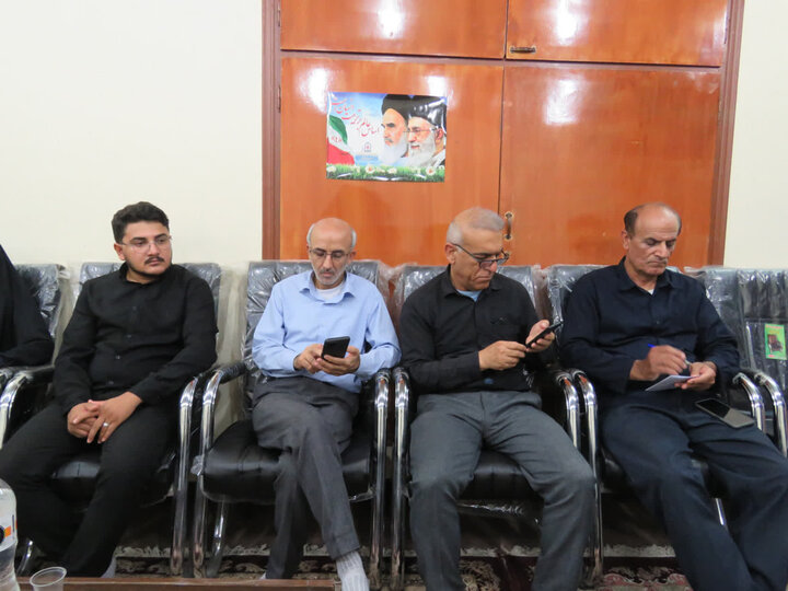 تصاویر/ نشست امام جمعه شهرستان دشتستان با خبرنگاران این شهرستان