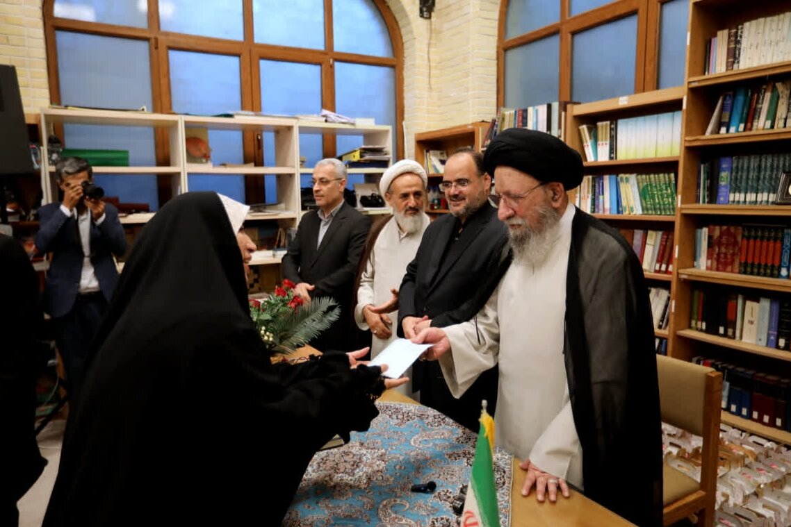 تصاویر /  دیدار آیت الله نورمفیدی با اصحاب رسانه