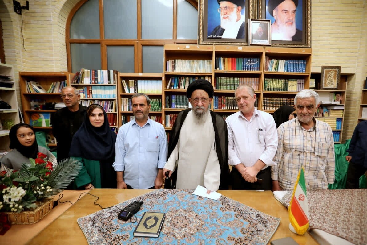 تصاویر /  دیدار آیت الله نورمفیدی با اصحاب رسانه