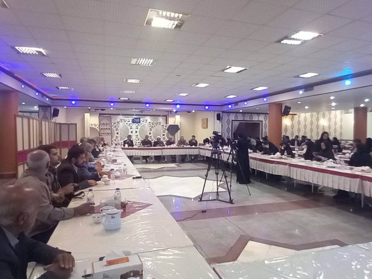 قلم خبرنگاران به اندازه فعالیت یک رزمنده در میدان دفاعی اثرگذار است