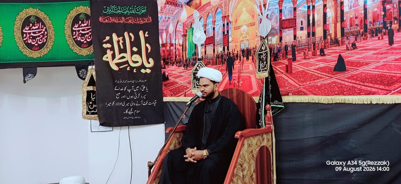 عاشورا مکتب ایثار و ایستادگی در برابر ظلم است