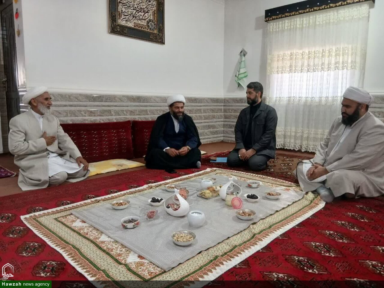 تضاویر / دیدار مدیر کل مرکز خدمات حوزه های علمیه استان گلستان با معمرین اهل سنت