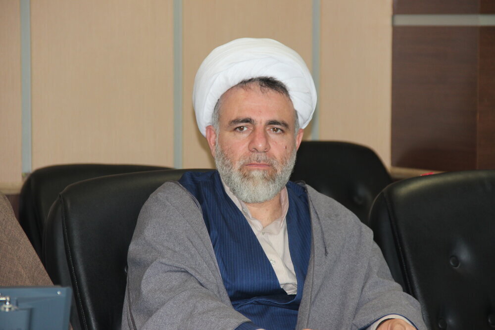 عزت و اقتدار ایران اسلامی در پیروی از ولایت فقیه است