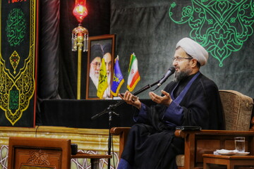 ولایتمداری در همه ابعاد زندگی انسان جریان داشته باشد