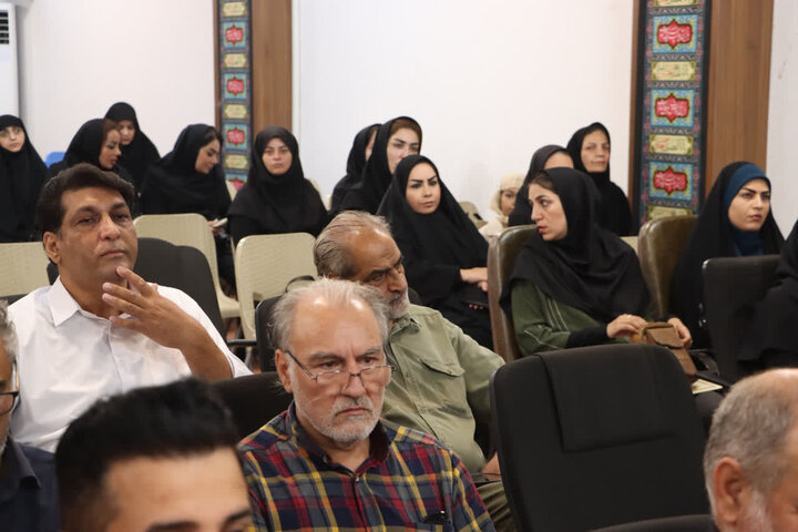 تصاویر/ نشست صمیمانه نماینده ولی فقیه مازندران با خبرنگاران و اصحاب رسانه استان