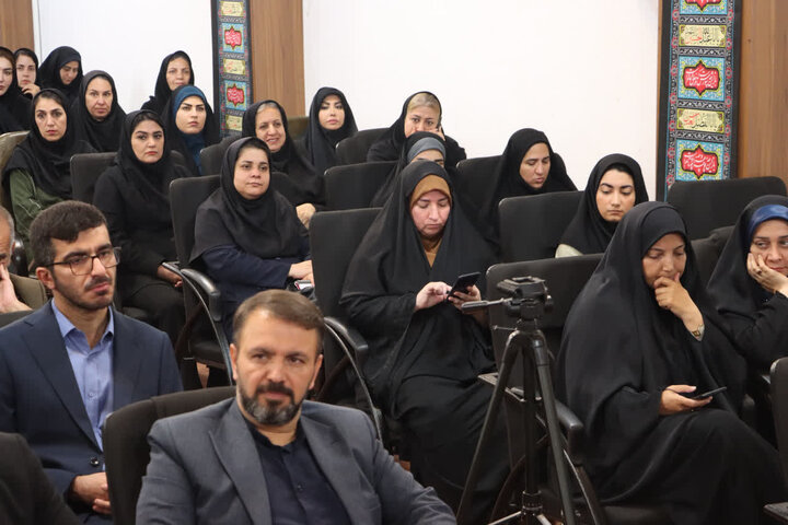 تصاویر/ نشست صمیمانه نماینده ولی فقیه مازندران با خبرنگاران و اصحاب رسانه استان