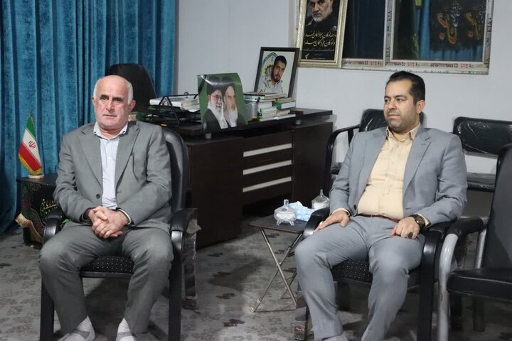 تصاویر/  نشست امام‌جمعه دابودشت و دشت سر، شهردار و  بخشداران این منطقه با نماینده ولی فقیه در مازندران
