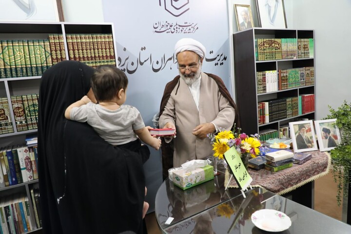 دیدار اعضای نمایندگی خبرگزاری رسمی حوزه های علمیه در استان یزد با مدیر حوزه علمیه خواهران استان یزد