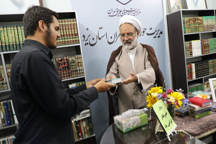 دیدار اعضای نمایندگی خبرگزاری رسمی حوزه های علمیه در استان یزد با مدیر حوزه علمیه خواهران استان یزد