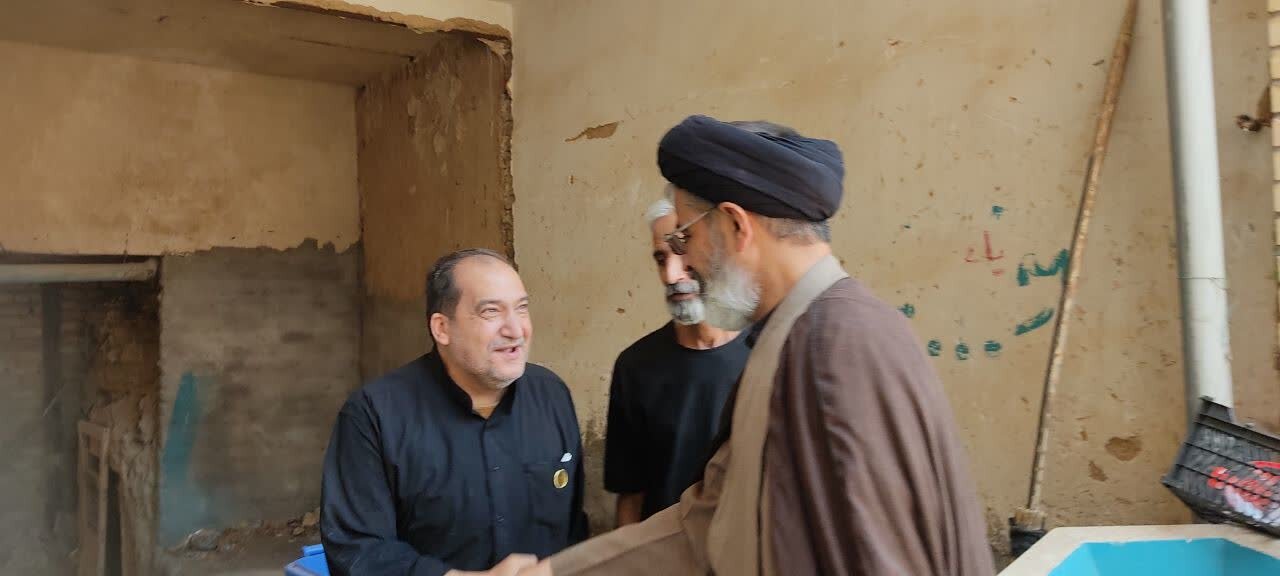 قدردانی امام جمعه نطنز از دست اندارکاران حلیم پزان حسینیه ارشاد اولیاء +تصاویر
