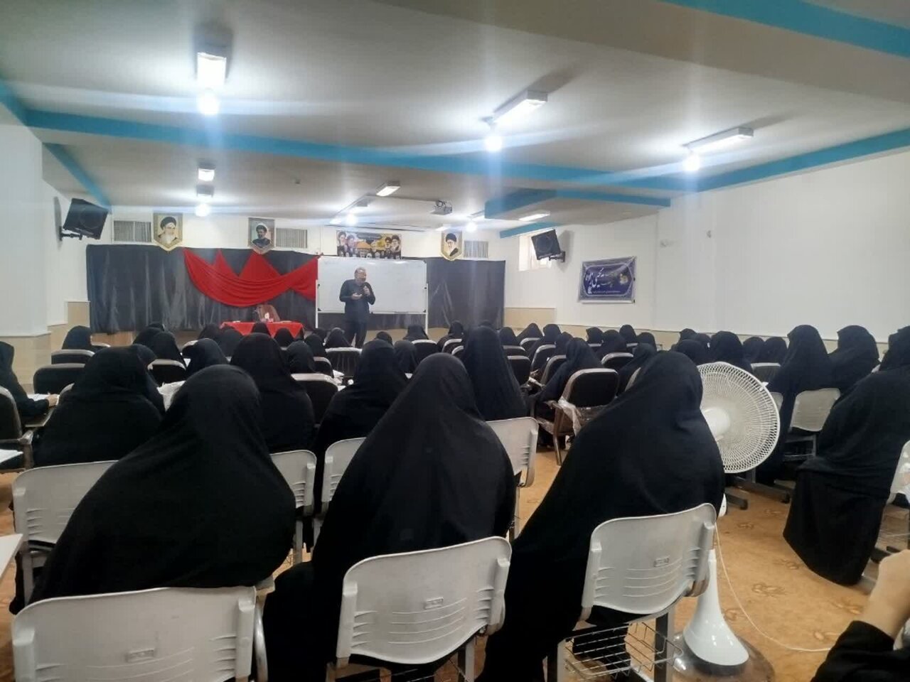 برگزاری کارگاه تخصصی «روان‌درمانی یکپارچه اسلامی» در میبد