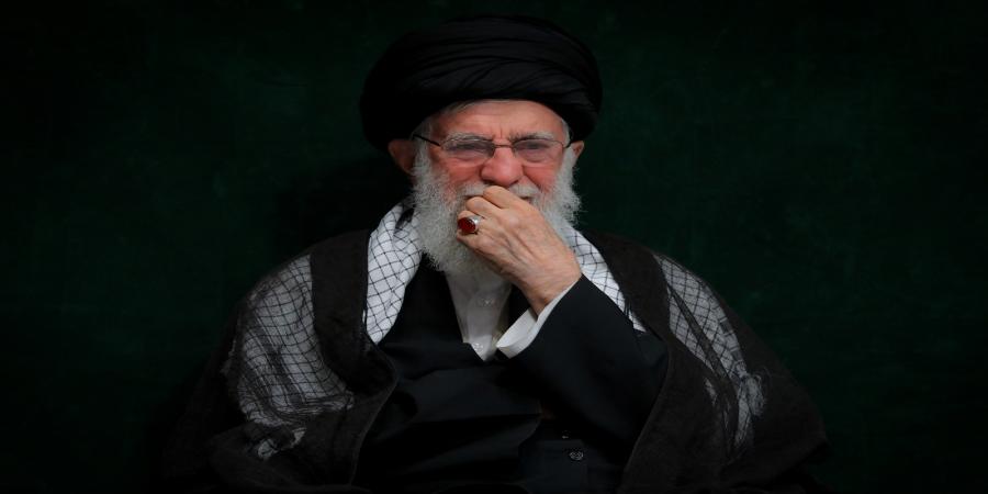 الإمام الخامنئي الشهيد يروي قصّة تسامح الرسول الأكرم من الناس في آخر أيام حياته