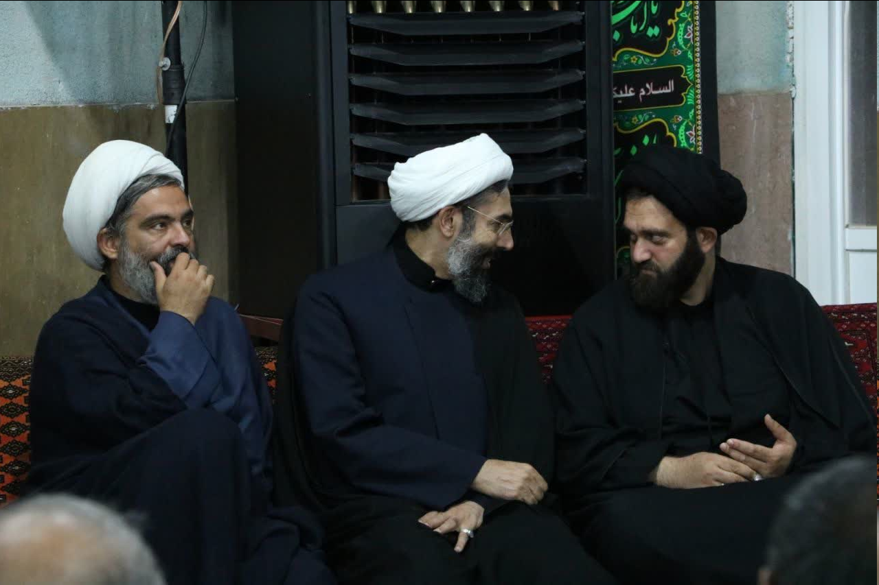 سه شاخصه اصلی مؤمن از منظر امام رضا (ع)/ حضور میدانی مردم شرایط اتخاذ تصمیمات سخت رهبری را هموار کرد