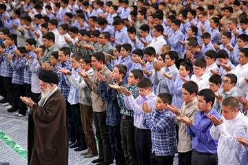 عللی که باعث دور شدن فرزندان از نماز می شود
