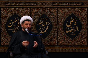 مساجد باید امامِ محله داشته باشند