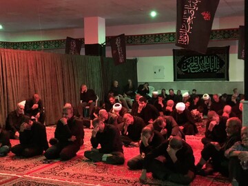 تصاویر / مراسم روضه ۲۸ صفر در دفتر امام جمعه ملایر
