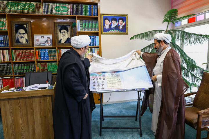 تصاویر / آیین رونمایی از پوستر همایش ملی «زن تراز در گفتمان انقلاب اسلامی» در تبریز