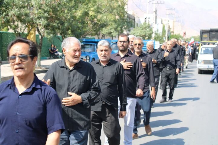 تصاویر/ برگزاری مراسم عزاداری خیابانی ۲۸ صفر در شهرستان ماکو