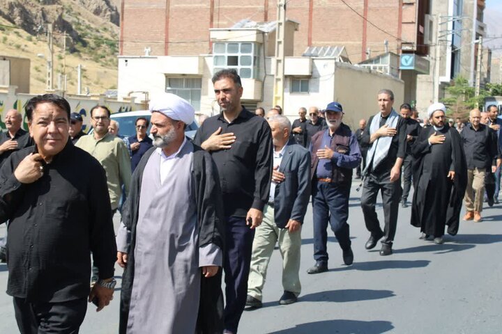 تصاویر/ برگزاری مراسم عزاداری خیابانی ۲۸ صفر در شهرستان ماکو
