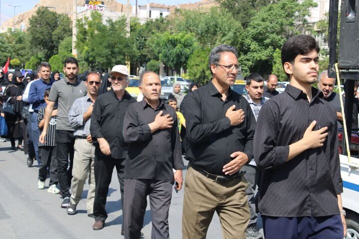 تصاویر/ برگزاری مراسم عزاداری خیابانی ۲۸ صفر در شهرستان ماکو