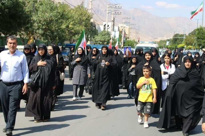 تصاویر/ برگزاری مراسم عزاداری خیابانی ۲۸ صفر در شهرستان ماکو