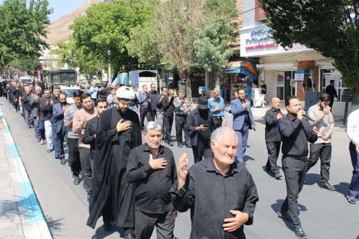 تصاویر/ برگزاری مراسم عزاداری خیابانی ۲۸ صفر در شهرستان ماکو