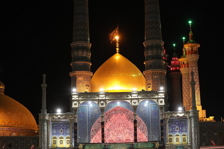 L’atmosfera del santuario della venerabile Fatima Ma'suma nel 28 Safar