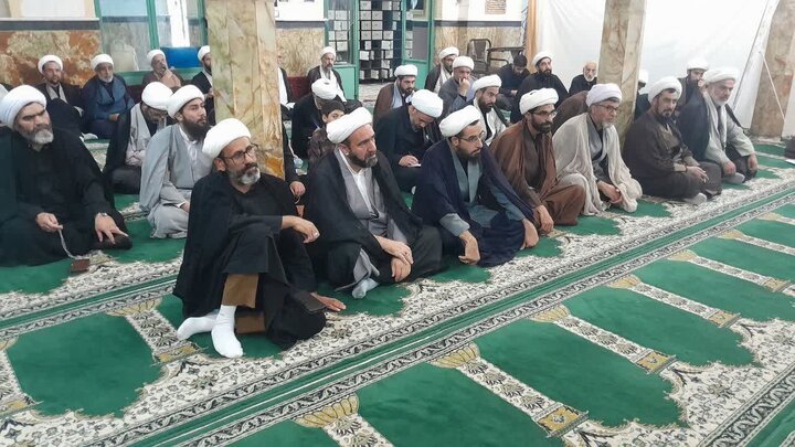 تصاویر/ گردهمایی مبلغین و روحانیون شهرستان نهاوند