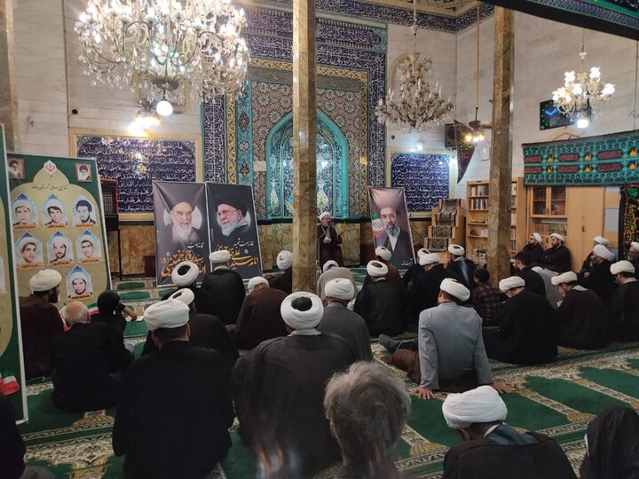 تصاویر/ گردهمایی مبلغین و روحانیون شهرستان نهاوند