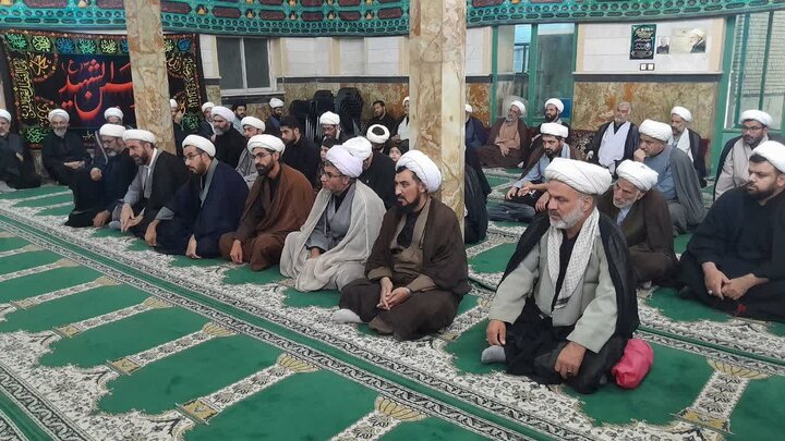 تصاویر/ گردهمایی مبلغین و روحانیون شهرستان نهاوند