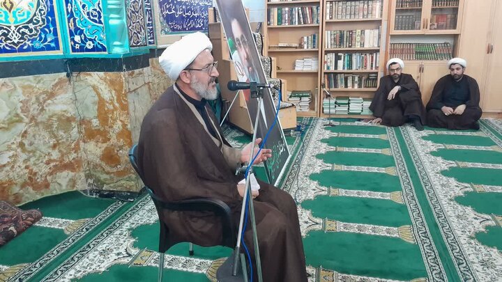 تصاویر/ گردهمایی مبلغین و روحانیون شهرستان نهاوند