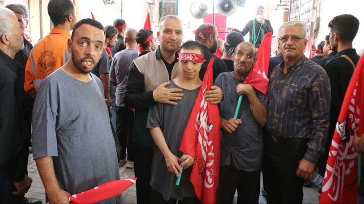 تصاویر/عزاداری 28 صفر جوانان معلول ذهنی نور امید کاشان