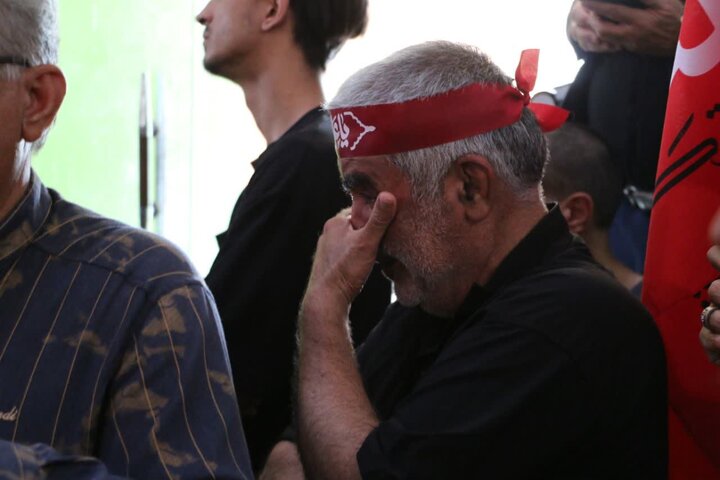 تصاویر/عزاداری 28 صفر جوانان معلول ذهنی نور امید کاشان